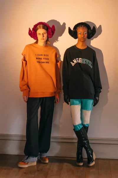 Look 28